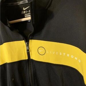 Nike LIVESTRONG Men's Sz L Dri‎ Fit Black and Yellow Jacket